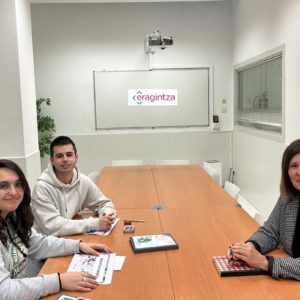 Eragintza Fundazioa recibe alumnado de psicología de la Universidad de Deusto para hacer prácticas en el marco de sus estudios de grado